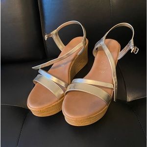 Italian Shoemakers Gold Wedge Sandals Size 10